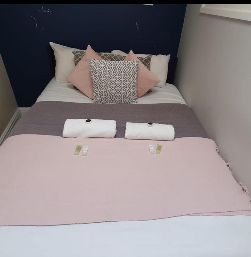 Stunning Hepburn Suite! Bath Eksteriør billede